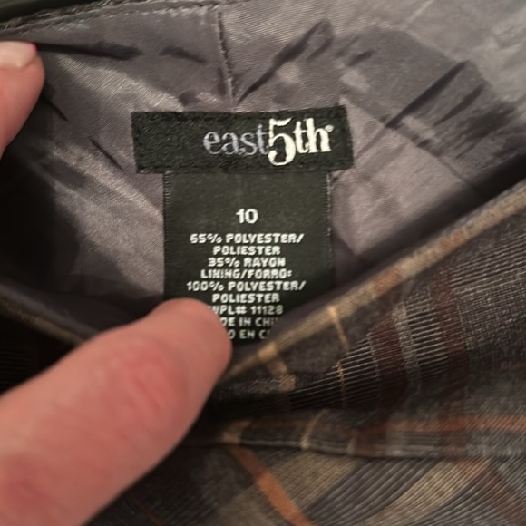 East 5th brand size 10 brown Plaid A-Line Skirt - Picture 3 of 3